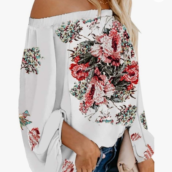 Super cute woman off shoulder floral blouse - Picture 2 of 14